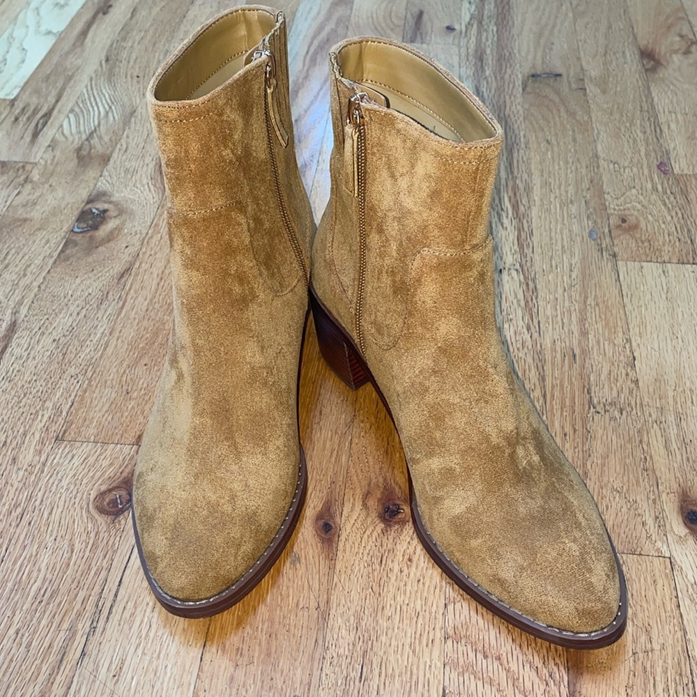 NIB J Crew Golden Brandy Western Boots in Textile Suede Uppers in Size 9